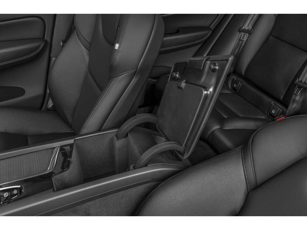 2025 Volvo XC60 B5 Plus Dark Theme