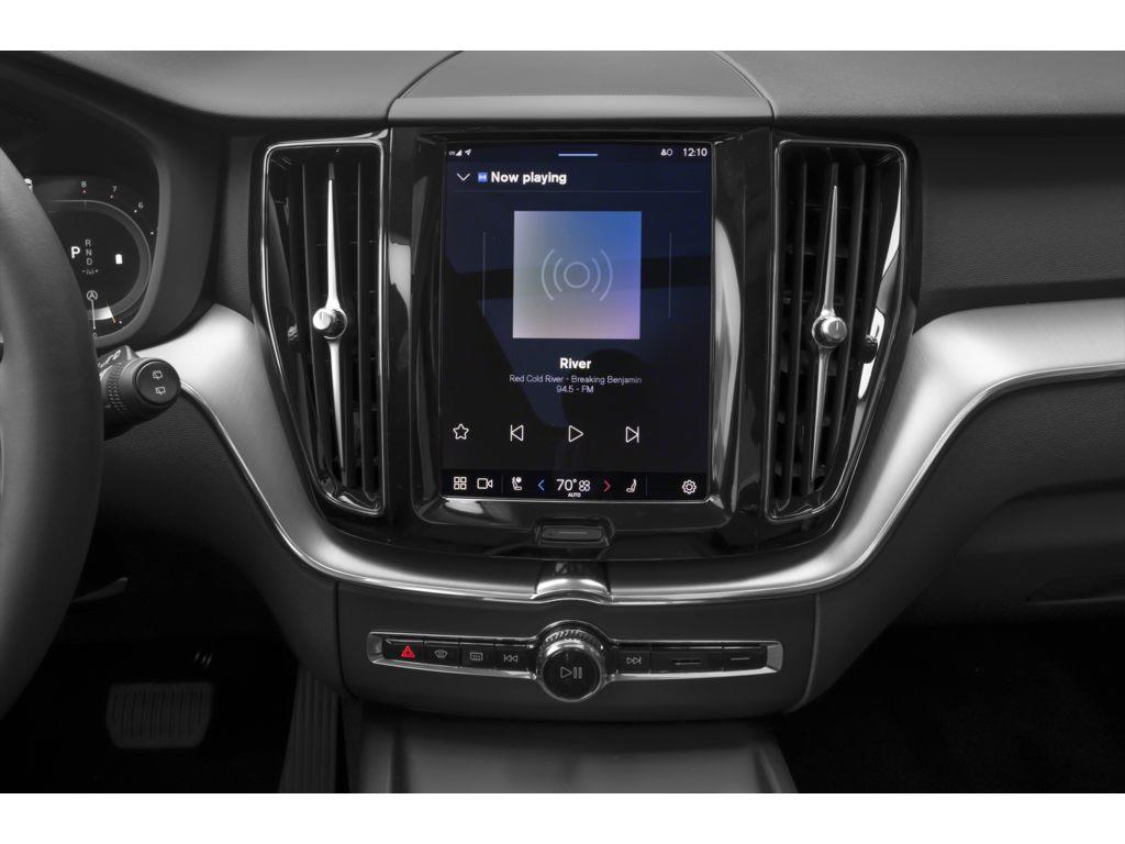 2025 Volvo XC60 B5 Plus Dark Theme