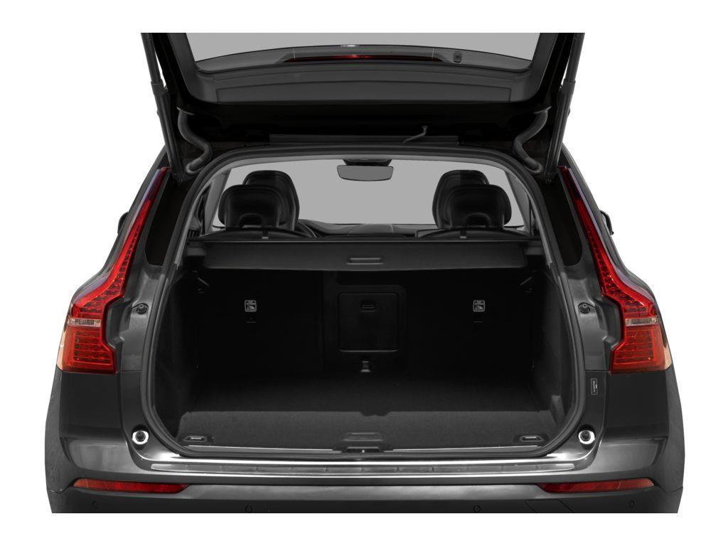 2025 Volvo XC60 B5 Plus Dark Theme
