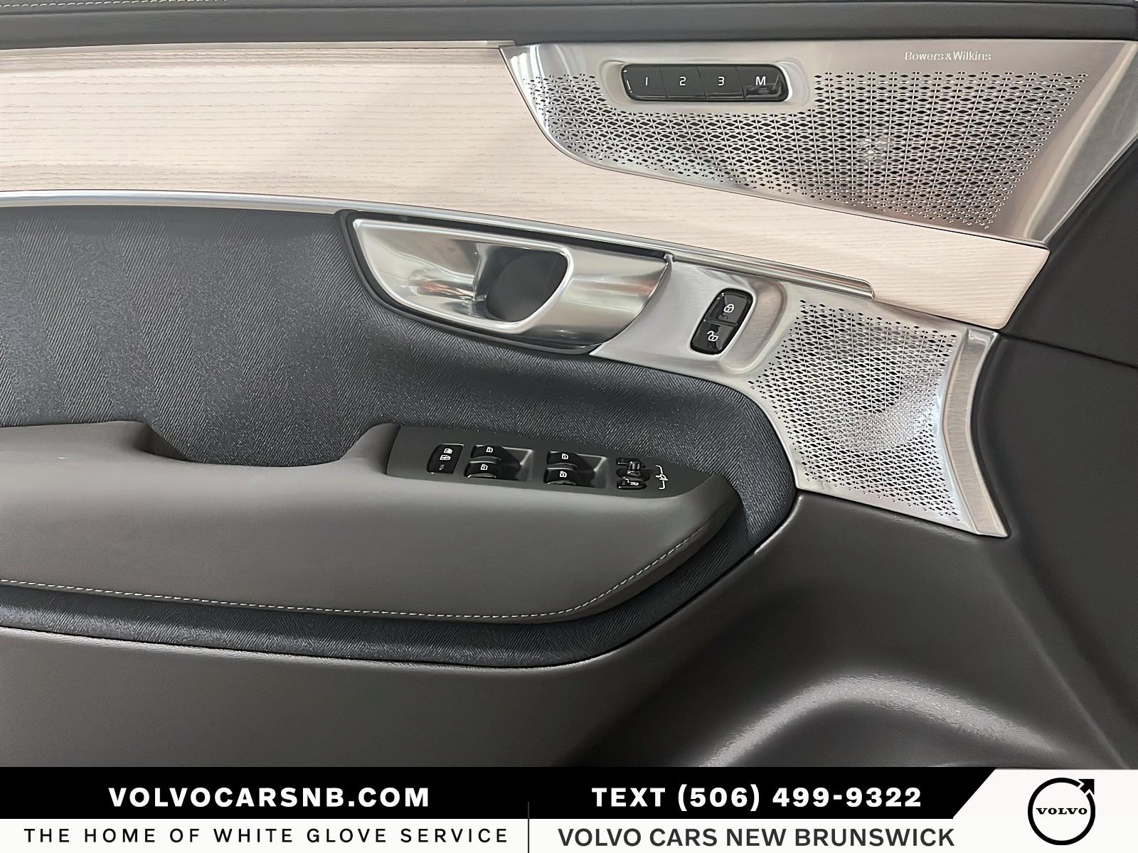 2025 Volvo XC90 ULTRA BRIGHT THEME