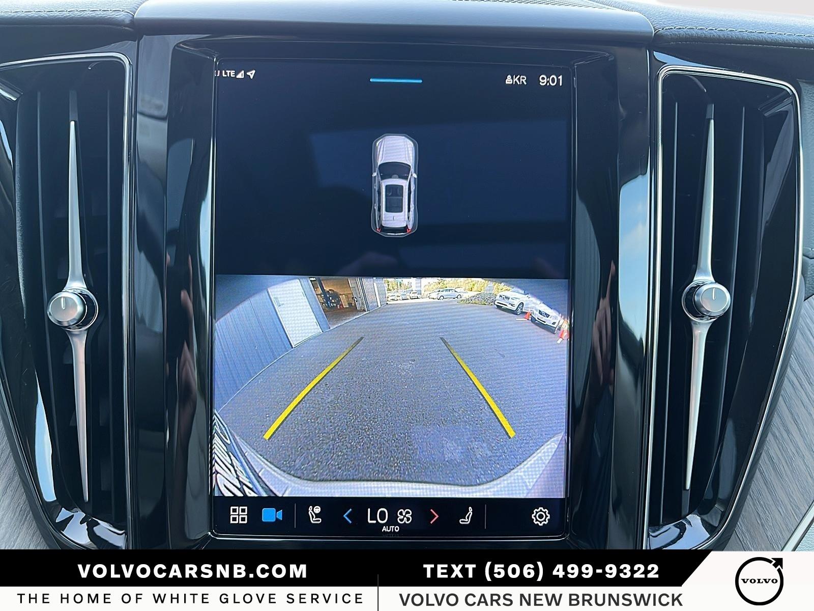 2023 Volvo XC60 B6 Ultimate Bright Theme