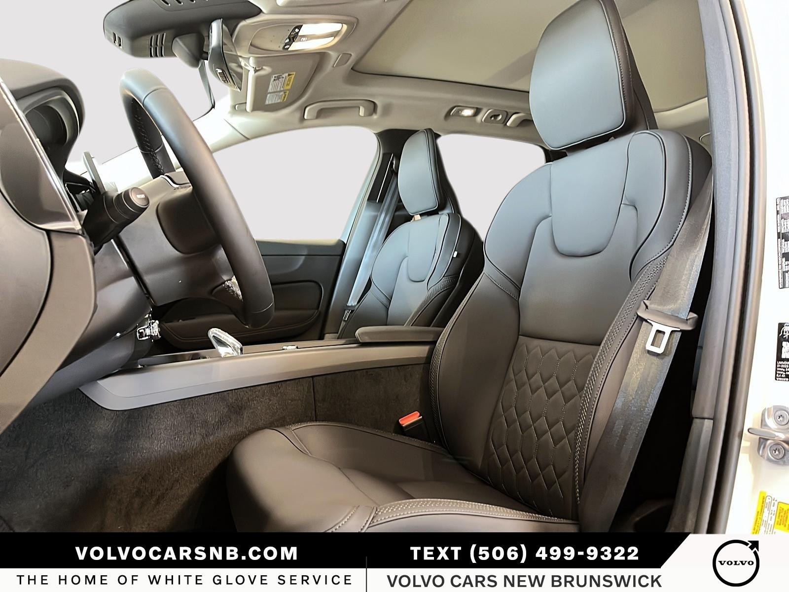 2026 Volvo XC60 B5 Plus Dark Theme