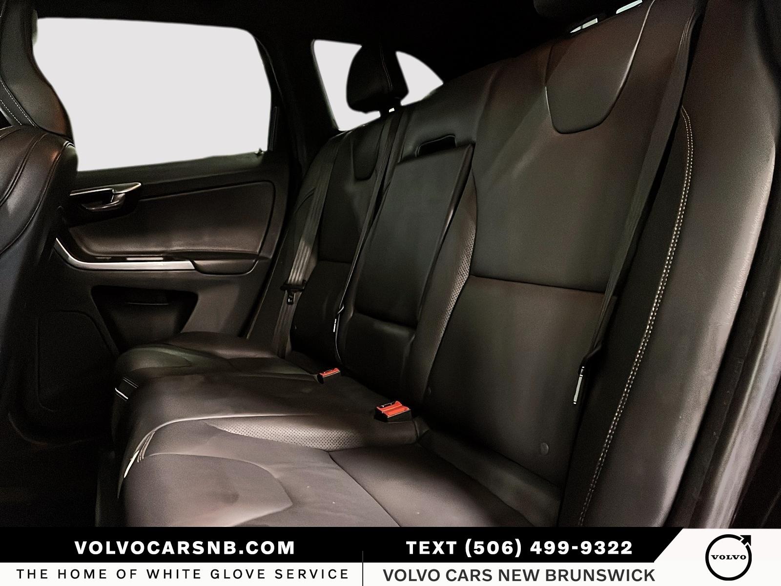 2017 Volvo XC60 T6 Drive-E R-Design