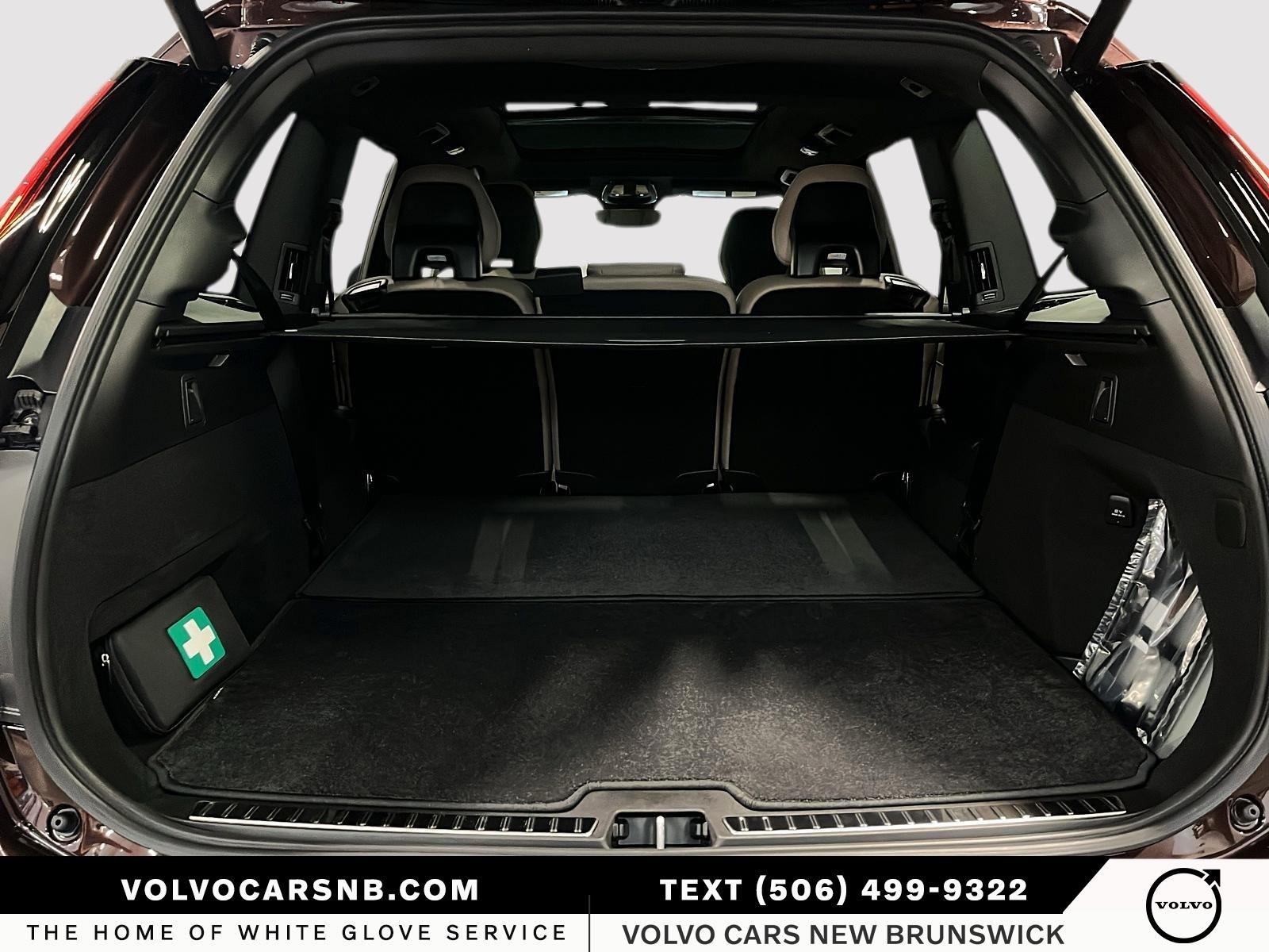 2026 Volvo XC90 B6 Ultra Bright Theme