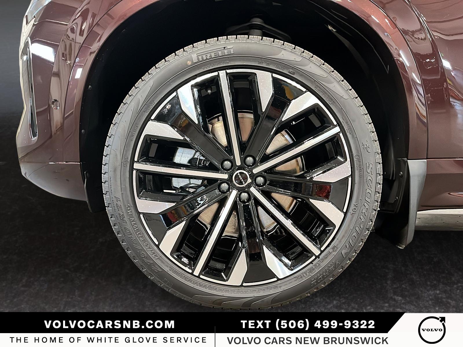 2026 Volvo XC90 B6 Ultra Bright Theme