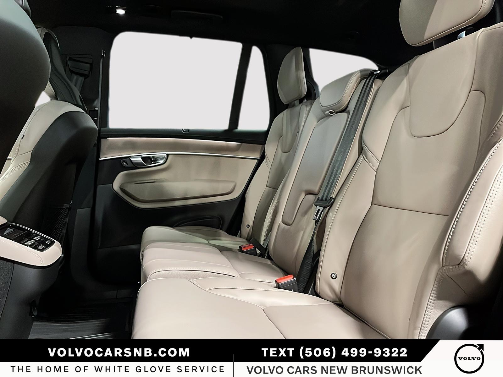 2026 Volvo XC90 B6 Ultra Bright Theme