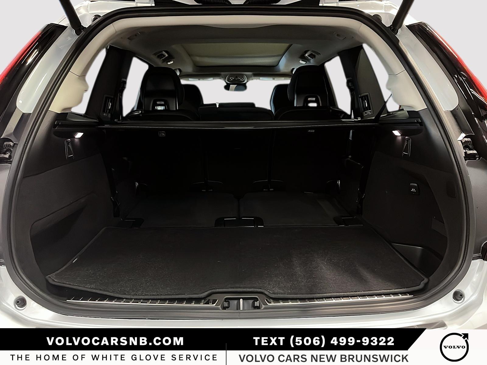 2026 Volvo XC90 B6 Ultra Bright Theme