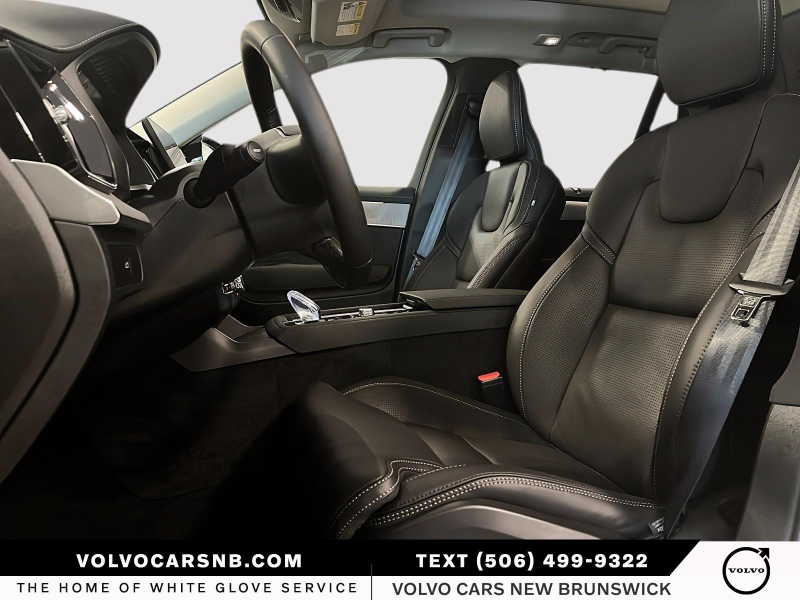 2026 Volvo XC90 B6 Ultra Bright Theme