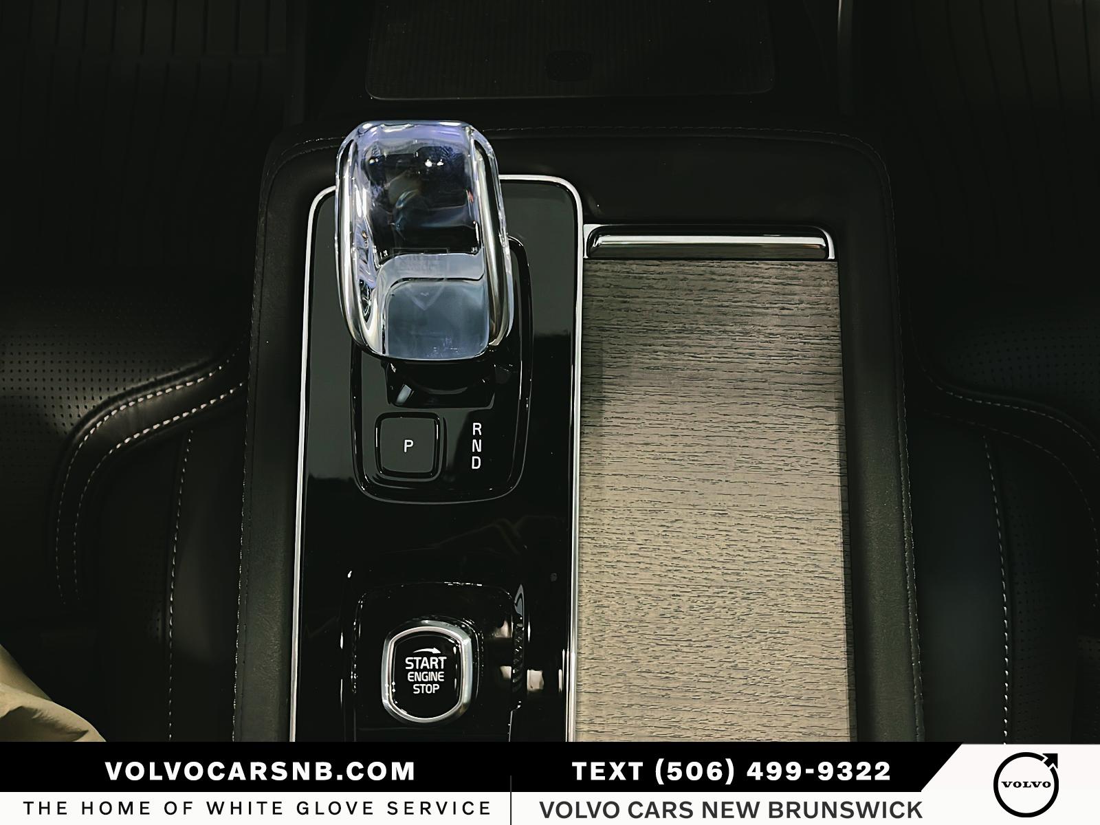 2026 Volvo XC90 B6 Ultra Bright Theme