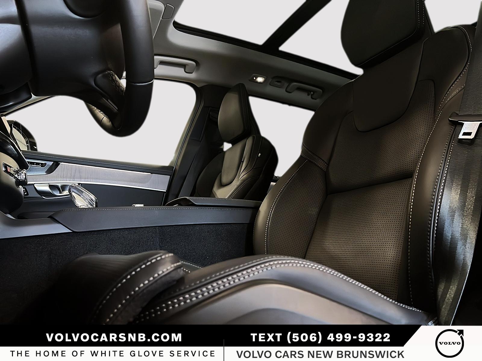 2026 Volvo XC90 B6 Ultra Bright Theme