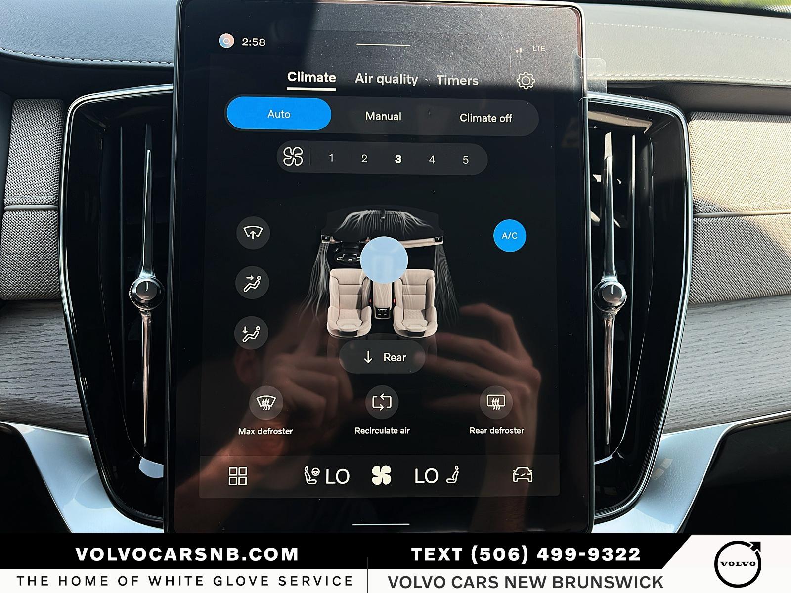 2026 Volvo XC90 B6 Plus Bright Theme