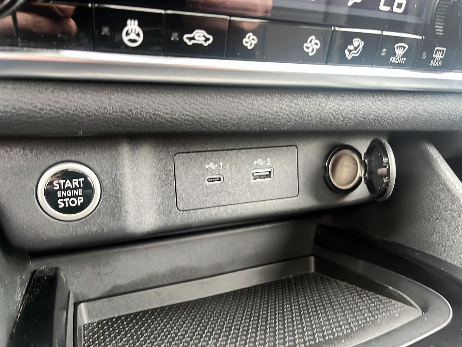 2023 Nissan Rogue SV Moonroof