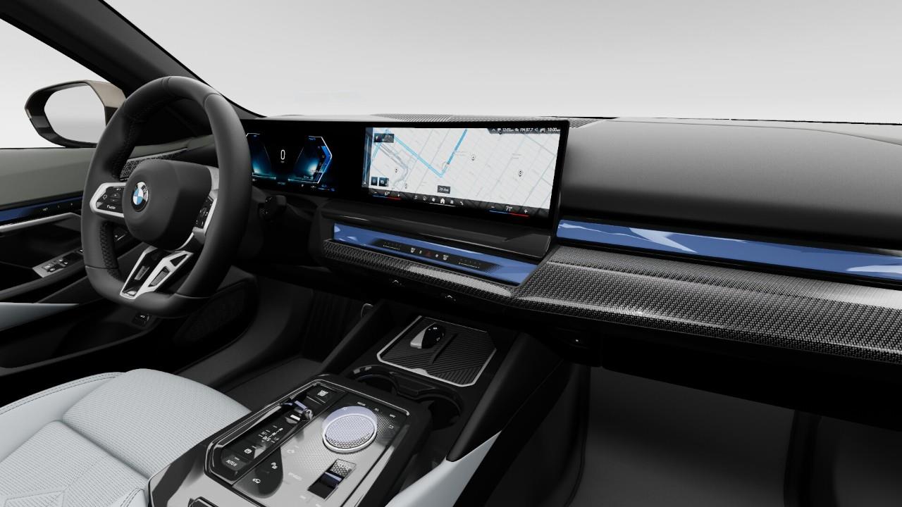 2026 BMW 550e xDrive, 多伦多, 全款车