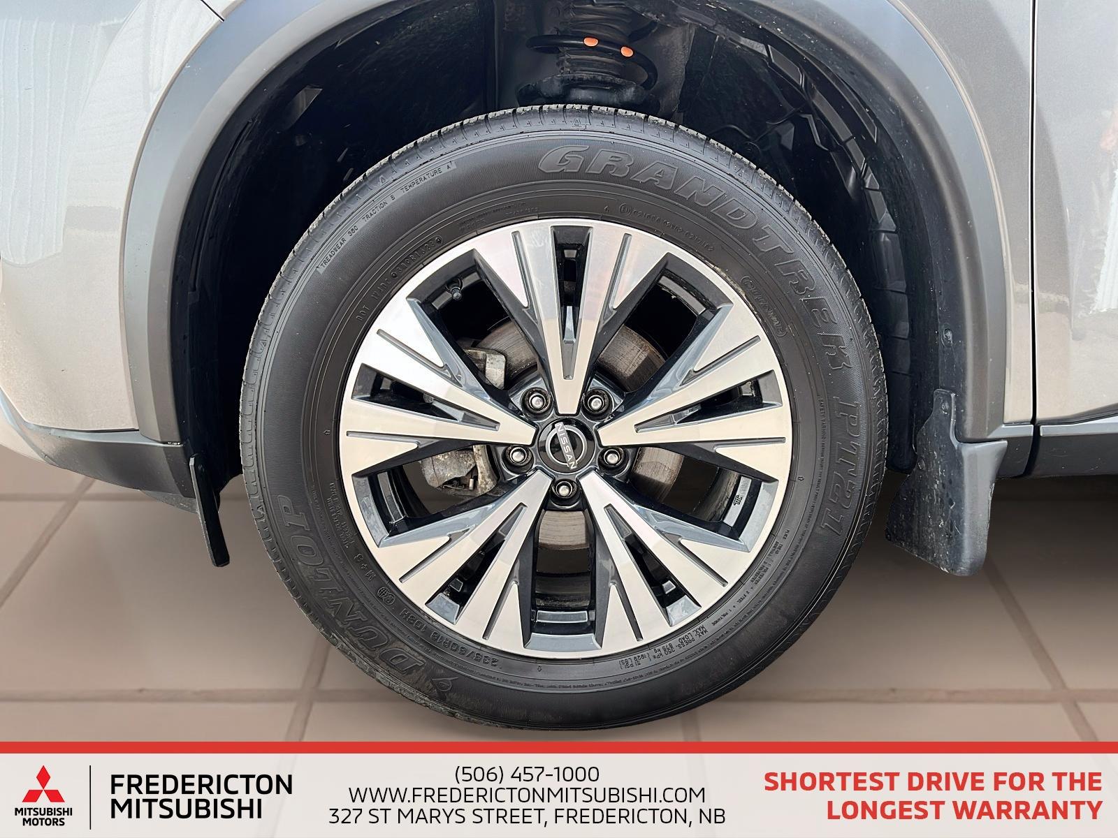 2023 Nissan Rogue SV Moonroof