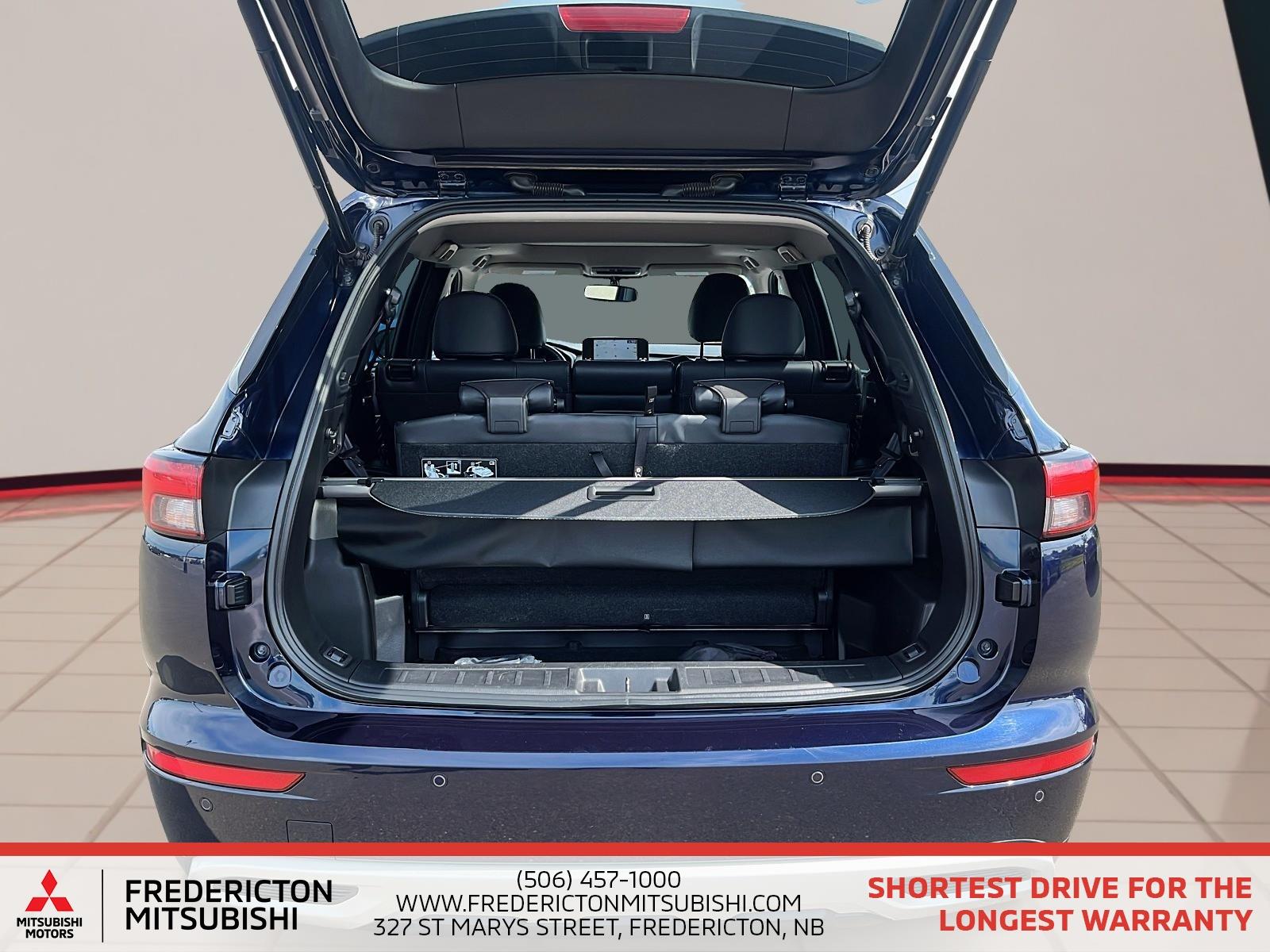 2023 Mitsubishi Outlander Plug-In Hybrid SEL