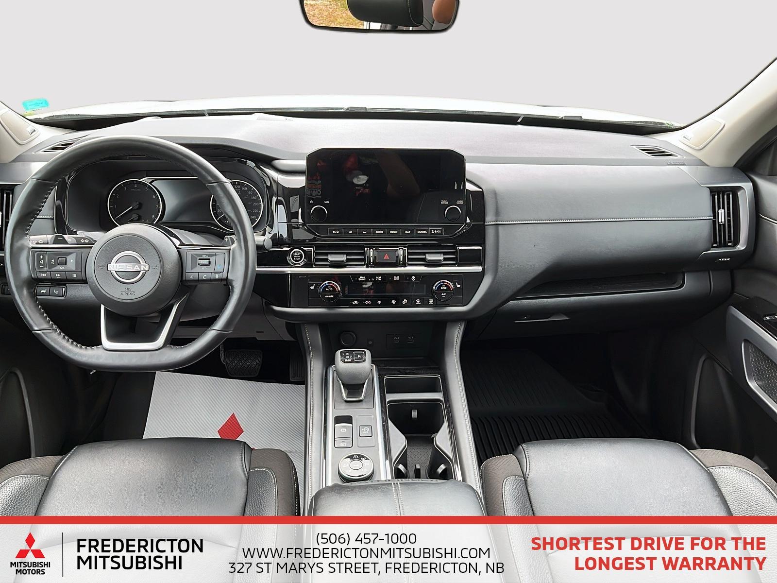 2023 Nissan Pathfinder SL