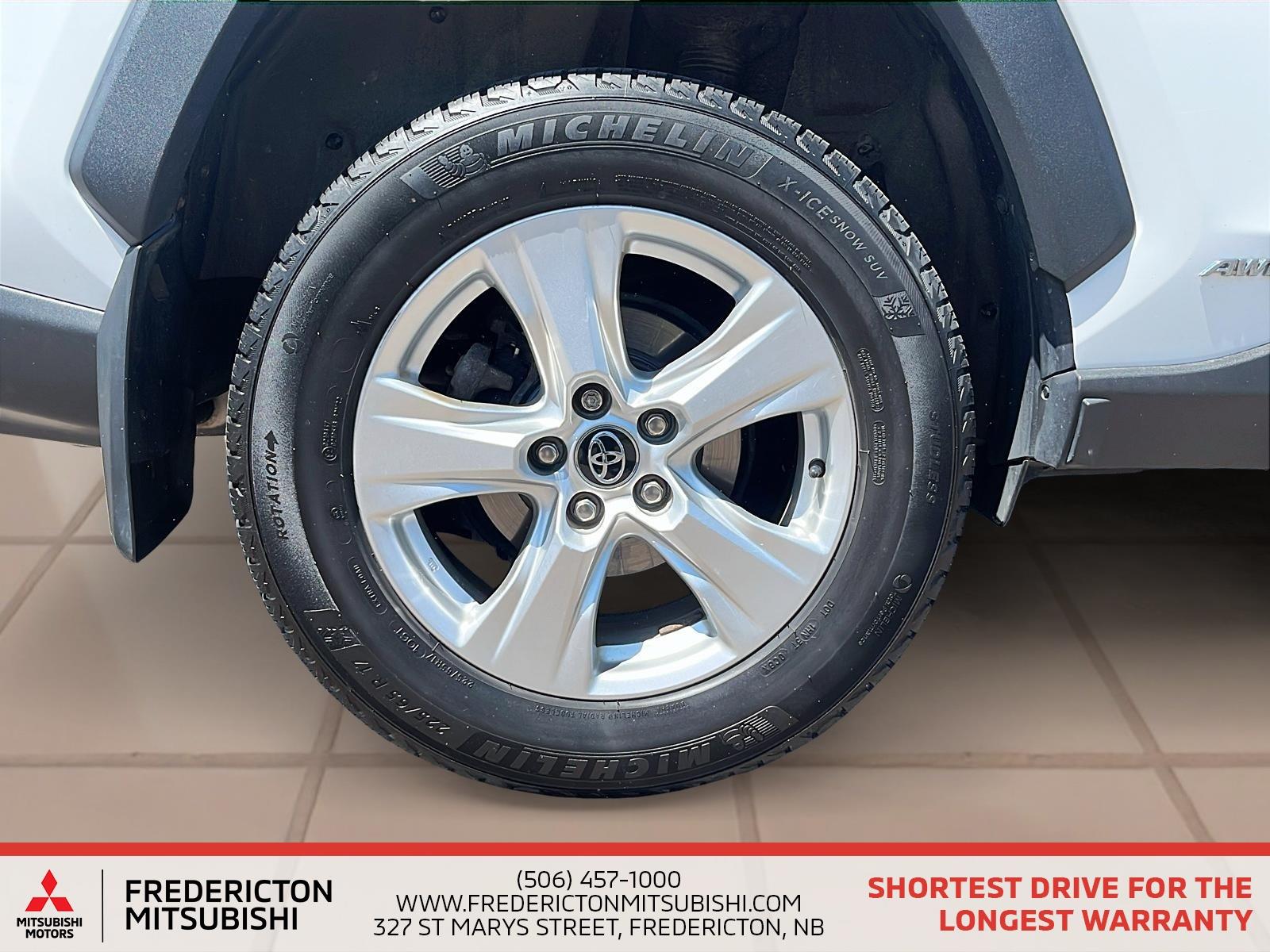 2020 Toyota RAV4 Hybrid LE