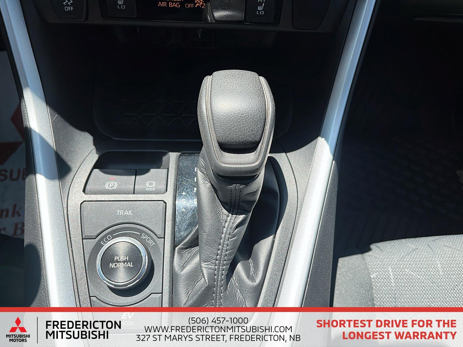 2020 Toyota RAV4 Hybrid LE