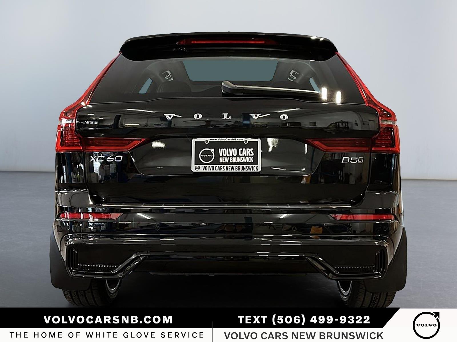 2026 Volvo XC60 B5 Ultra Dark Theme