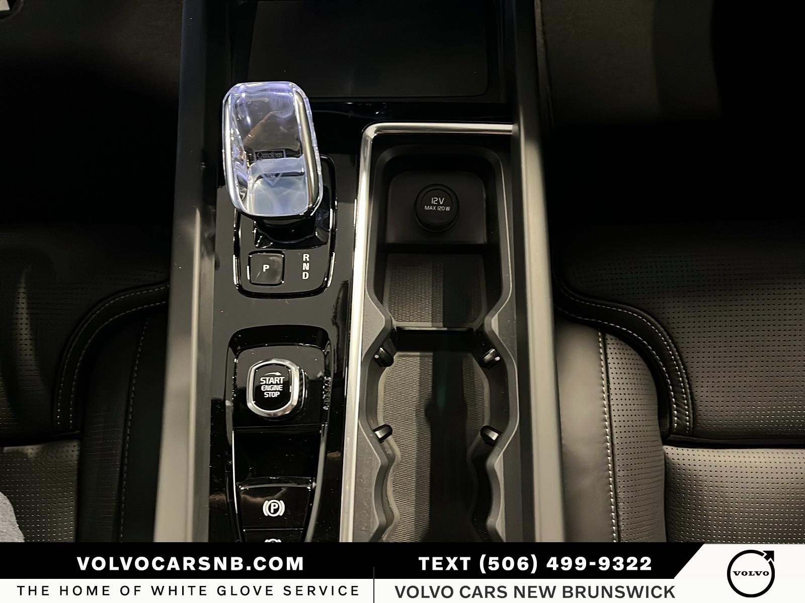 2026 Volvo XC60 Plug-In Hybrid T8 Ultra Black Edition