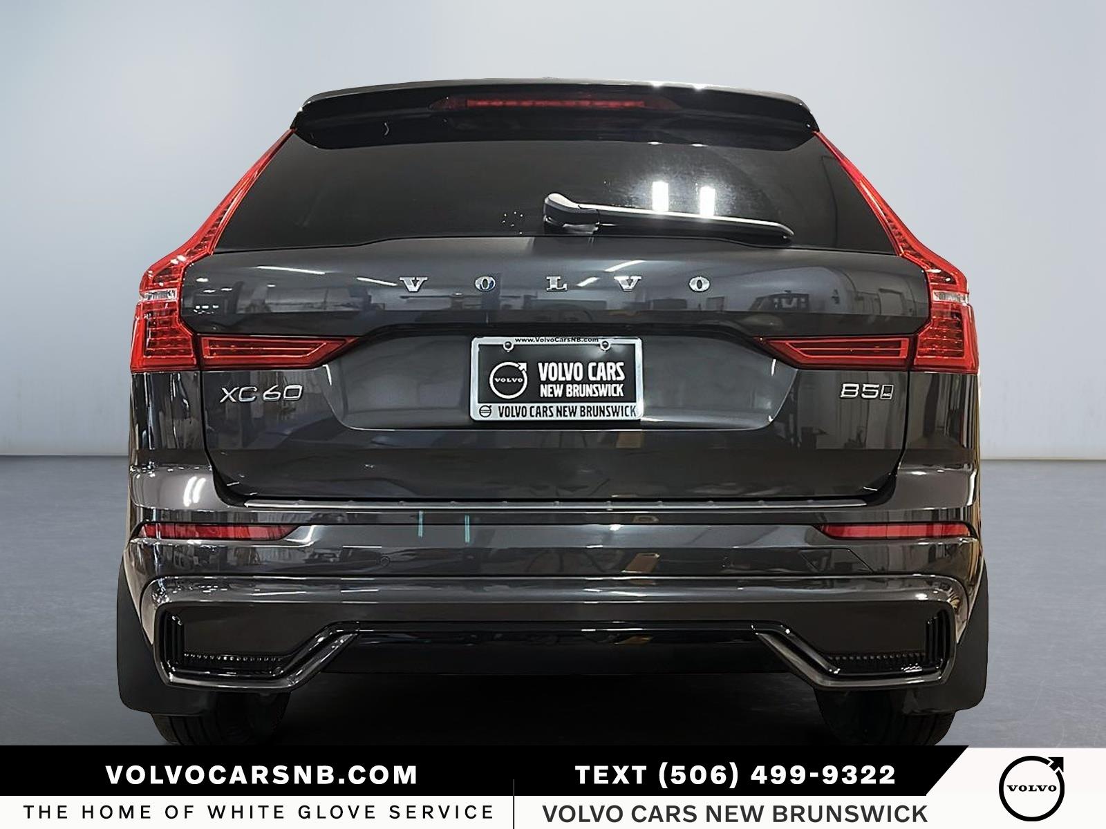 2024 Volvo XC60 B5 Plus Dark Theme