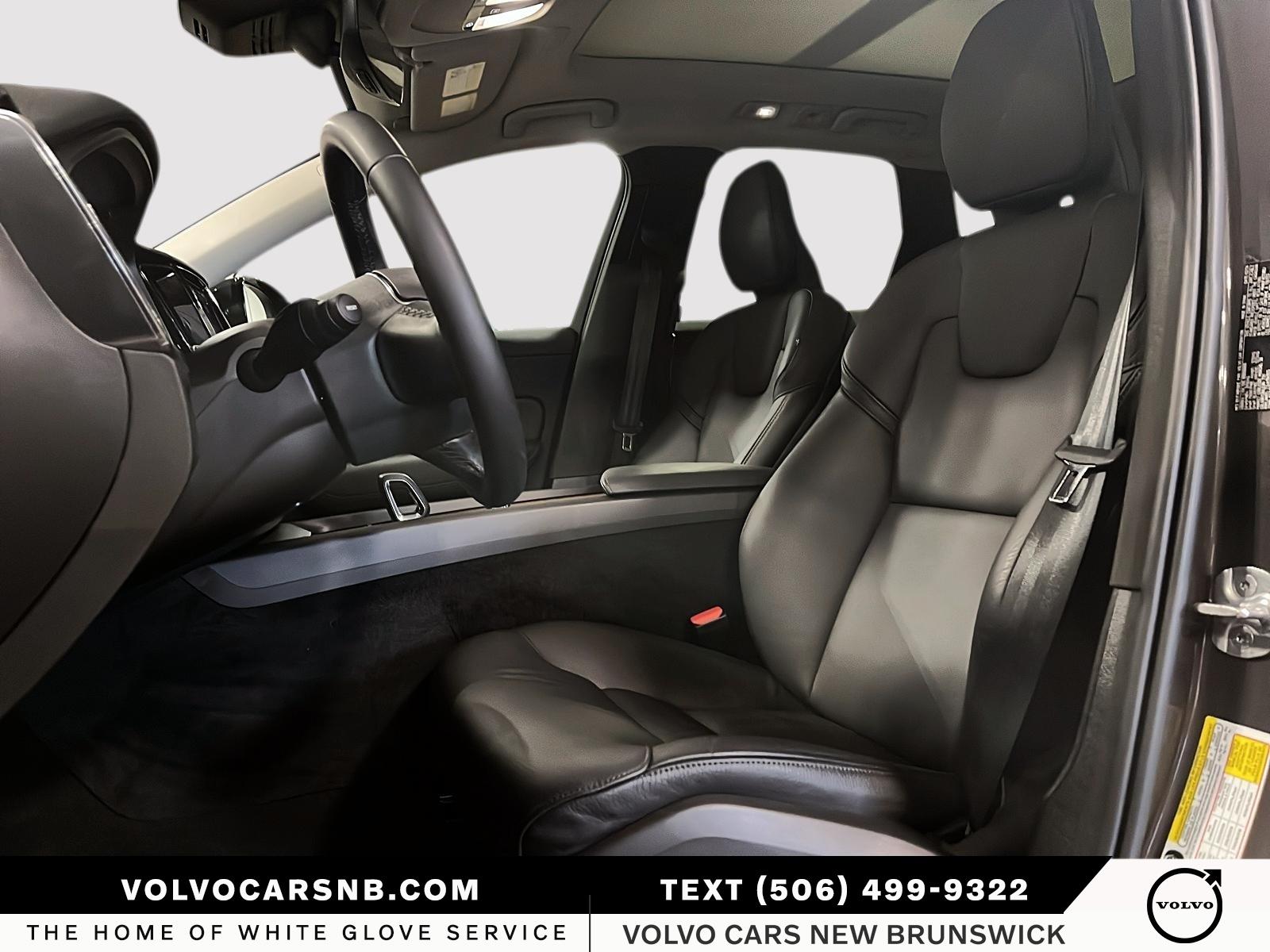 2024 Volvo XC60 B5 Plus Dark Theme