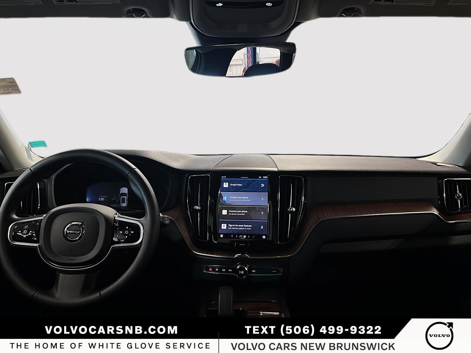 2024 Volvo XC60 B5 Plus Dark Theme