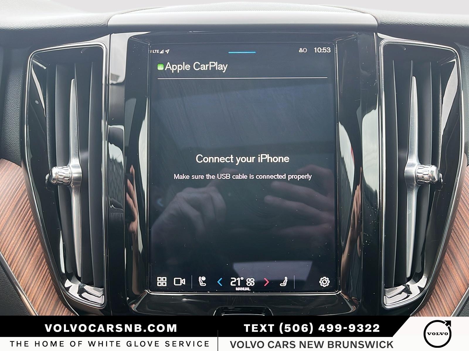 2024 Volvo XC60 B5 Plus Dark Theme