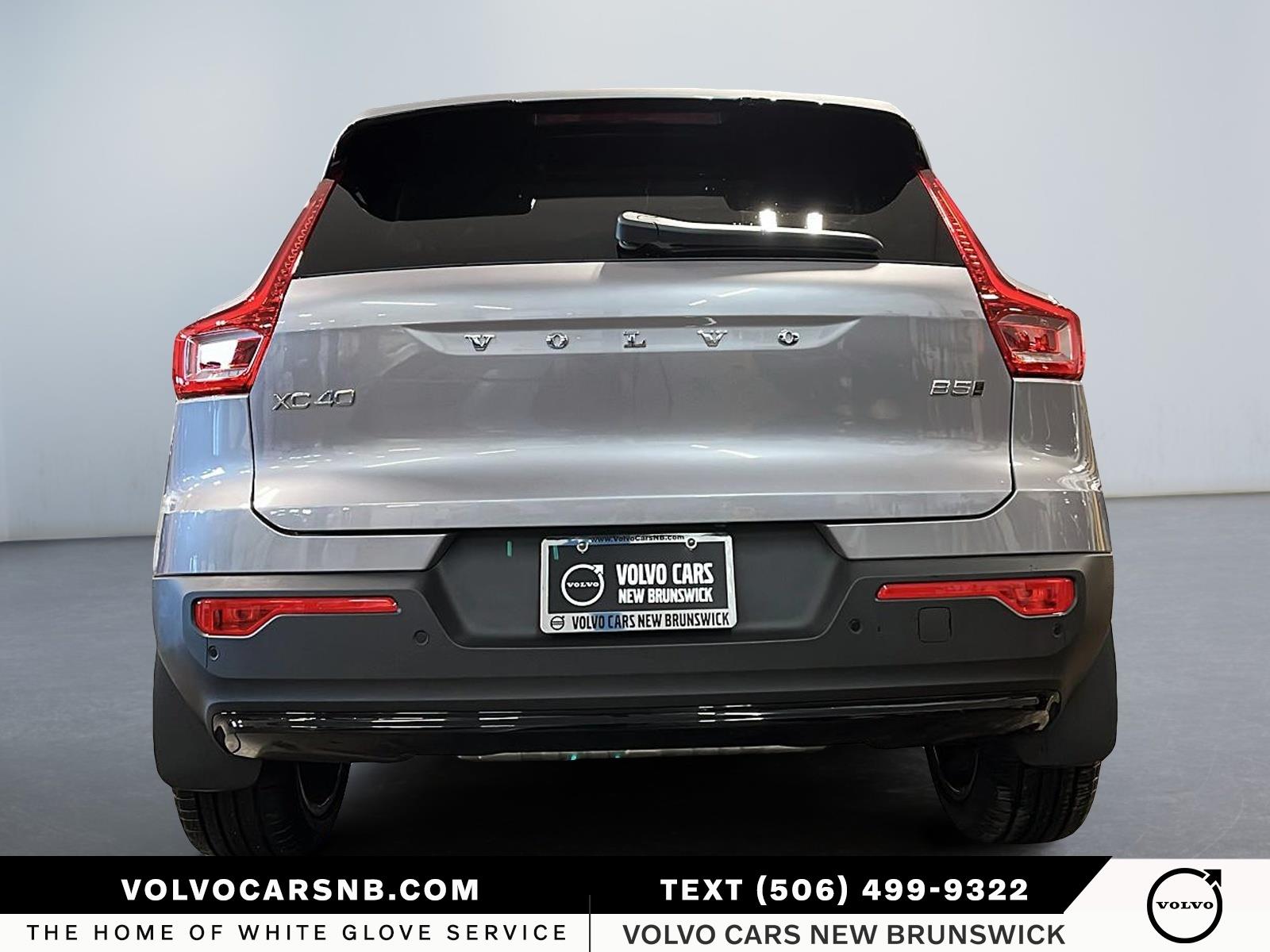 2026 Volvo XC40 B5 Plus Dark Theme
