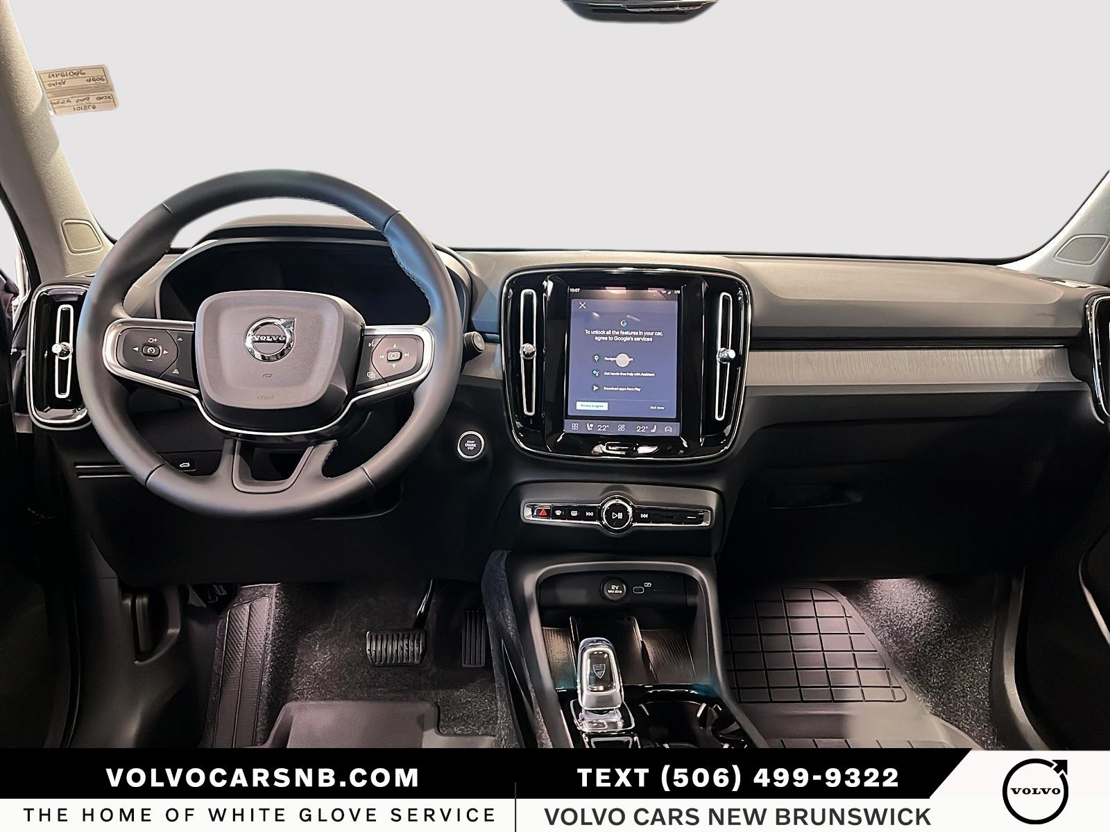 2026 Volvo XC40 B5 Plus Dark Theme