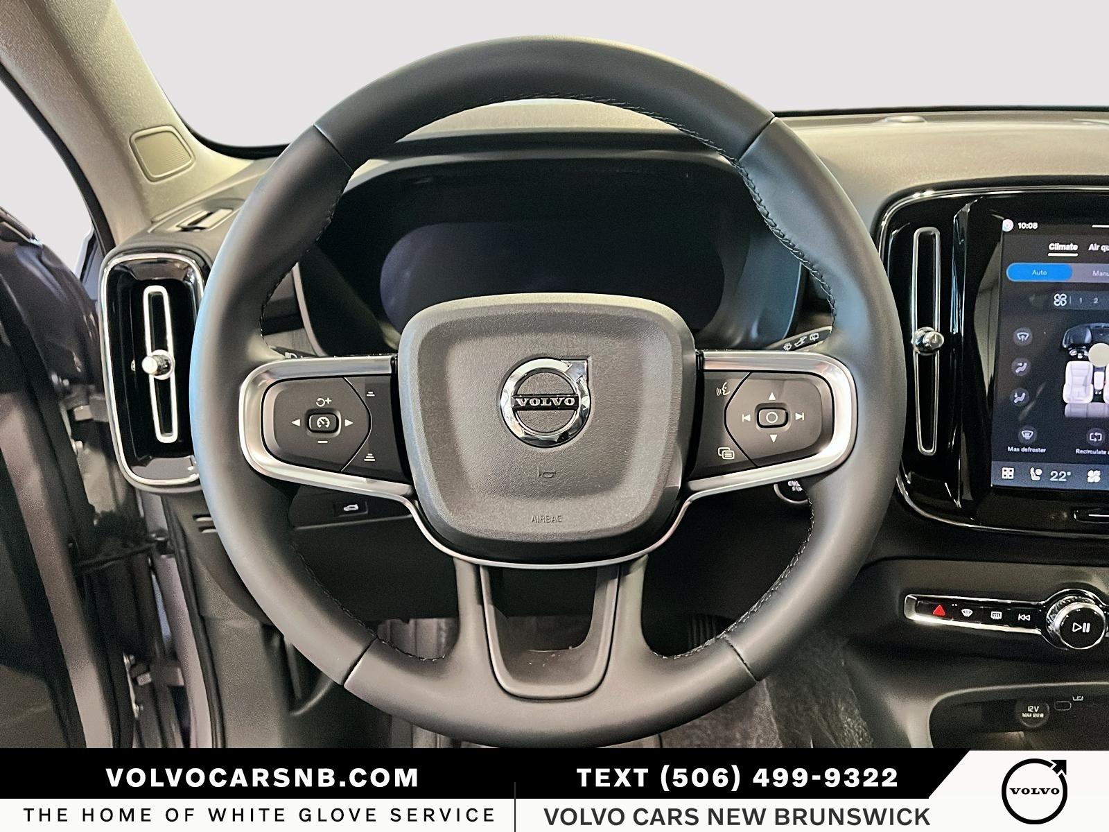 2026 Volvo XC40 B5 Plus Dark Theme