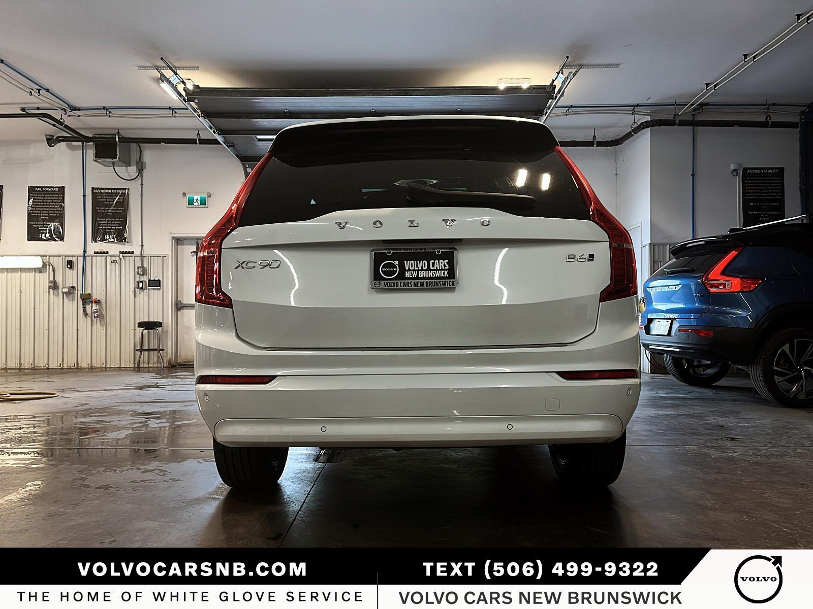 2023 Volvo XC90 B6 Core