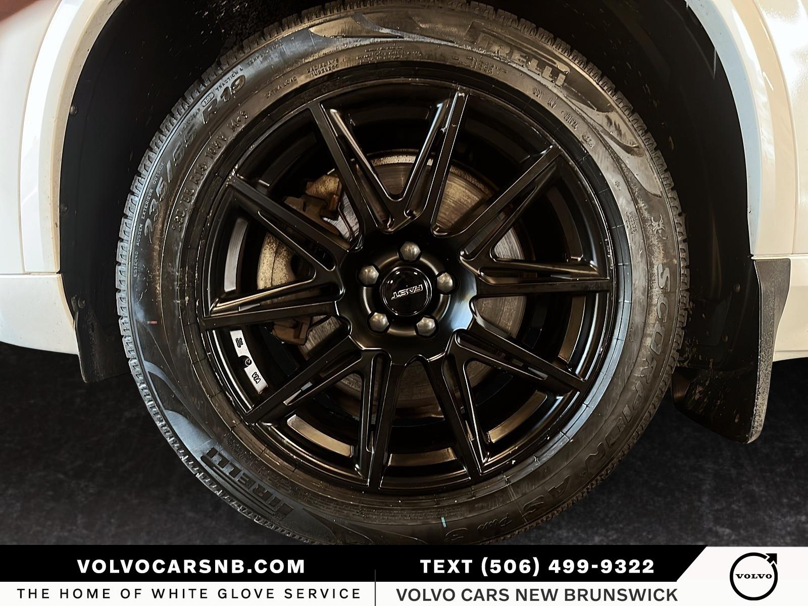 2023 Volvo XC90 B6 Core