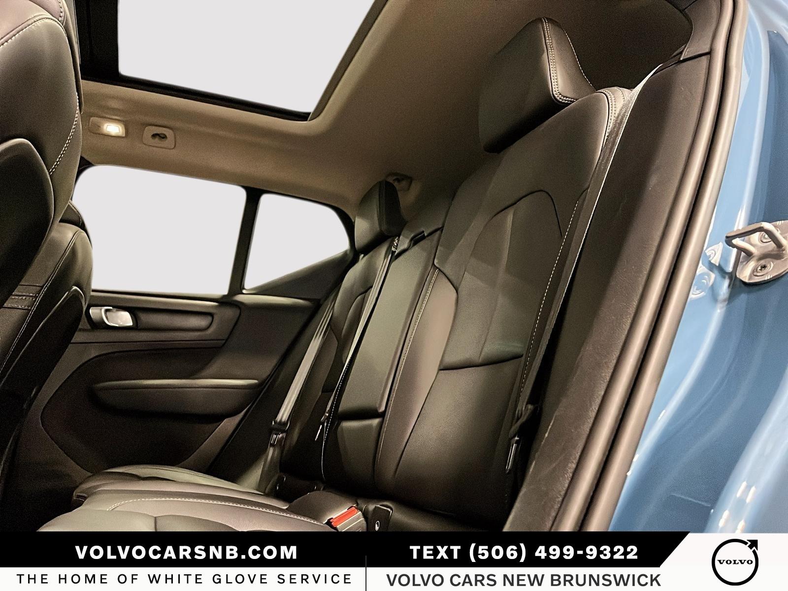 2024 Volvo XC40 B5 Plus Bright Theme