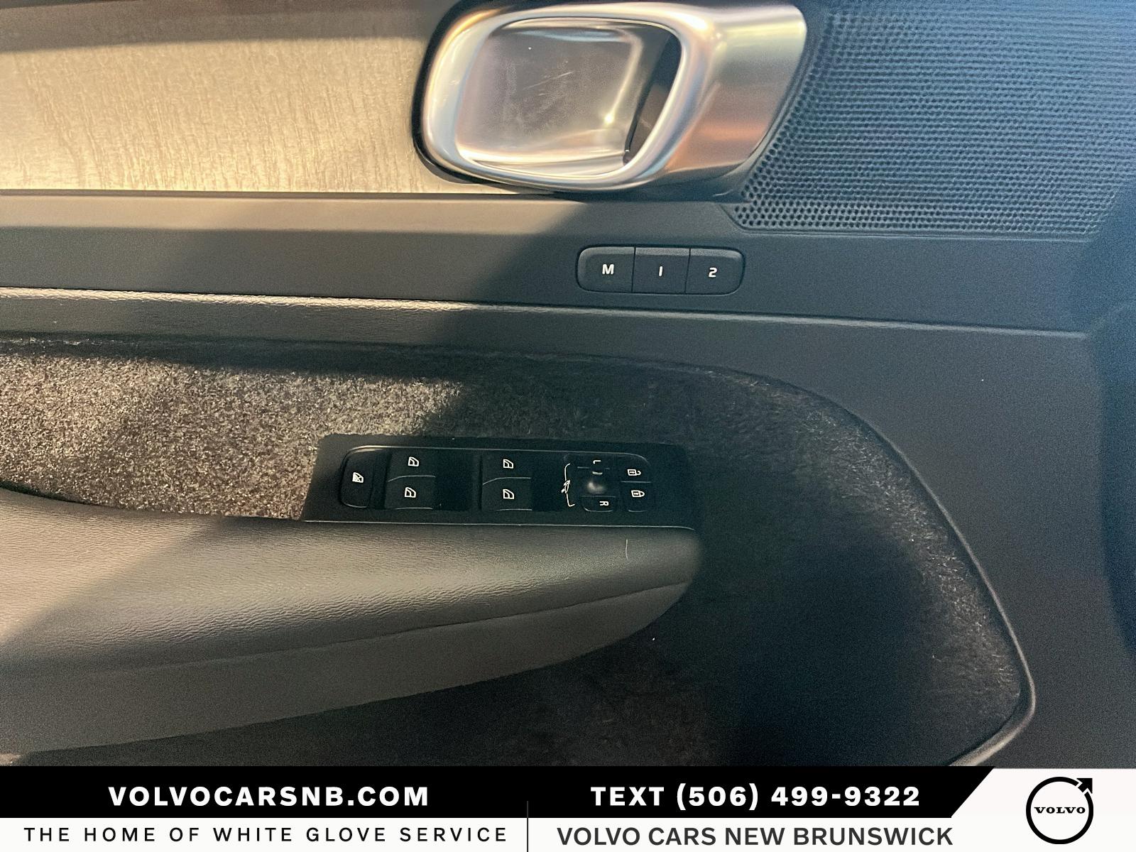 2024 Volvo XC40 B5 Plus Bright Theme