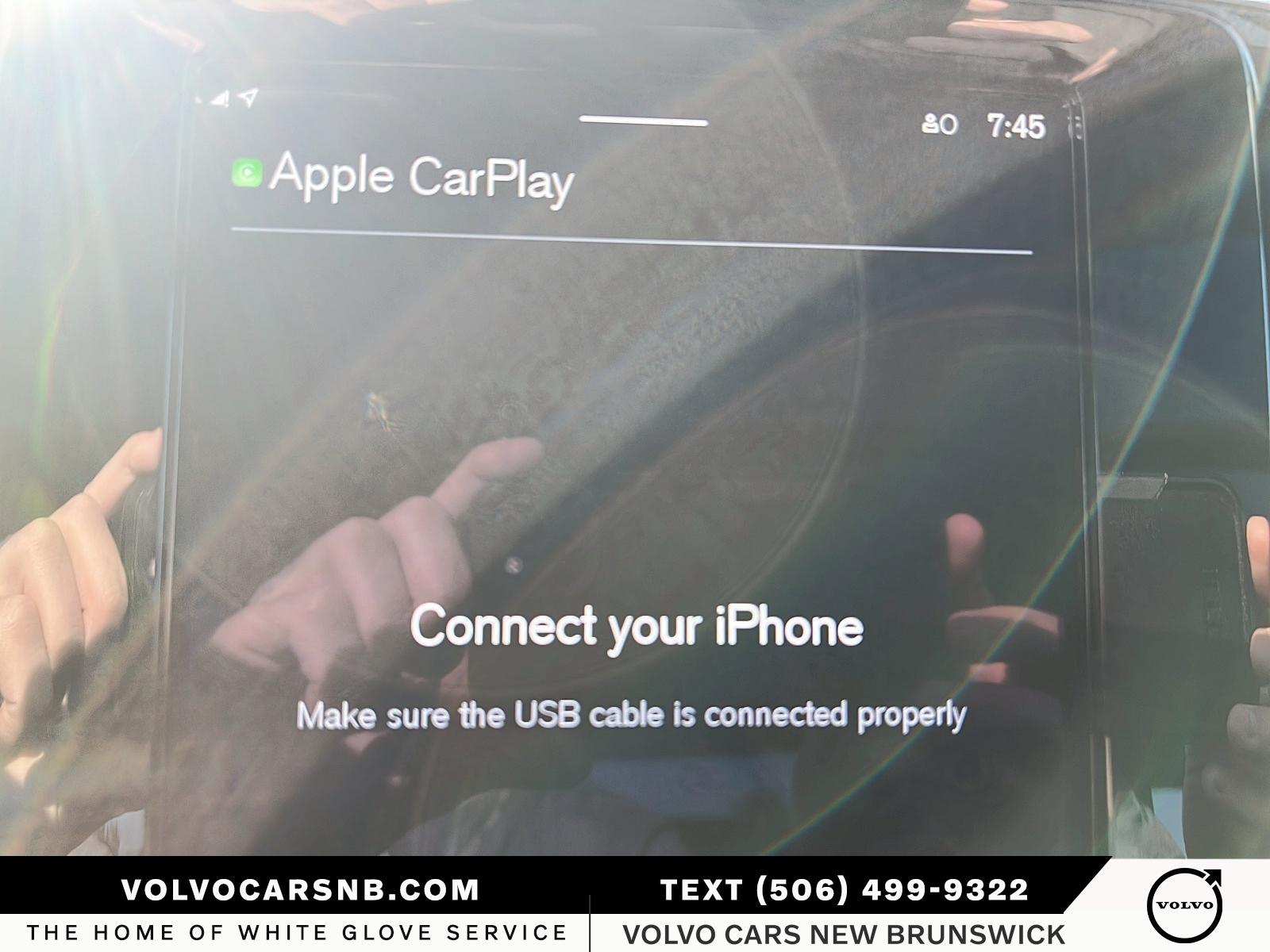 2024 Volvo XC40 B5 Plus Bright Theme