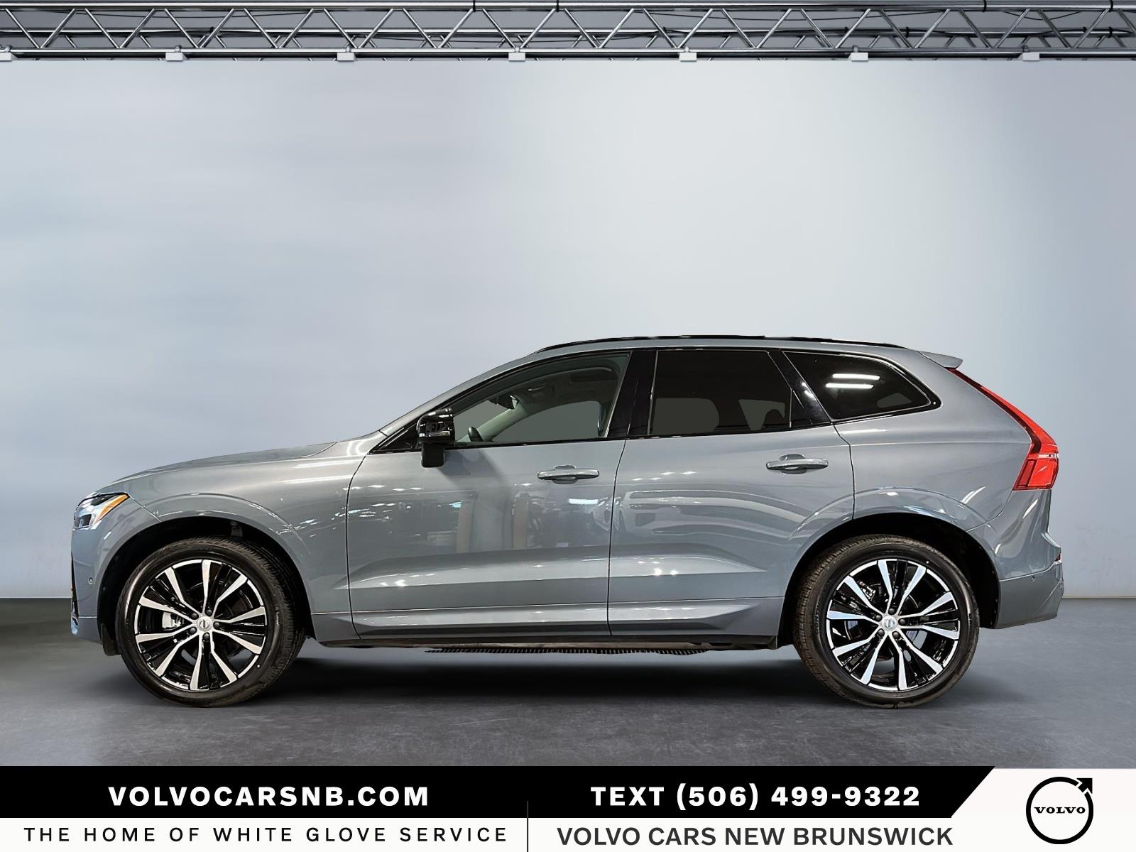 2024 Volvo XC60 B5 Plus Dark Theme