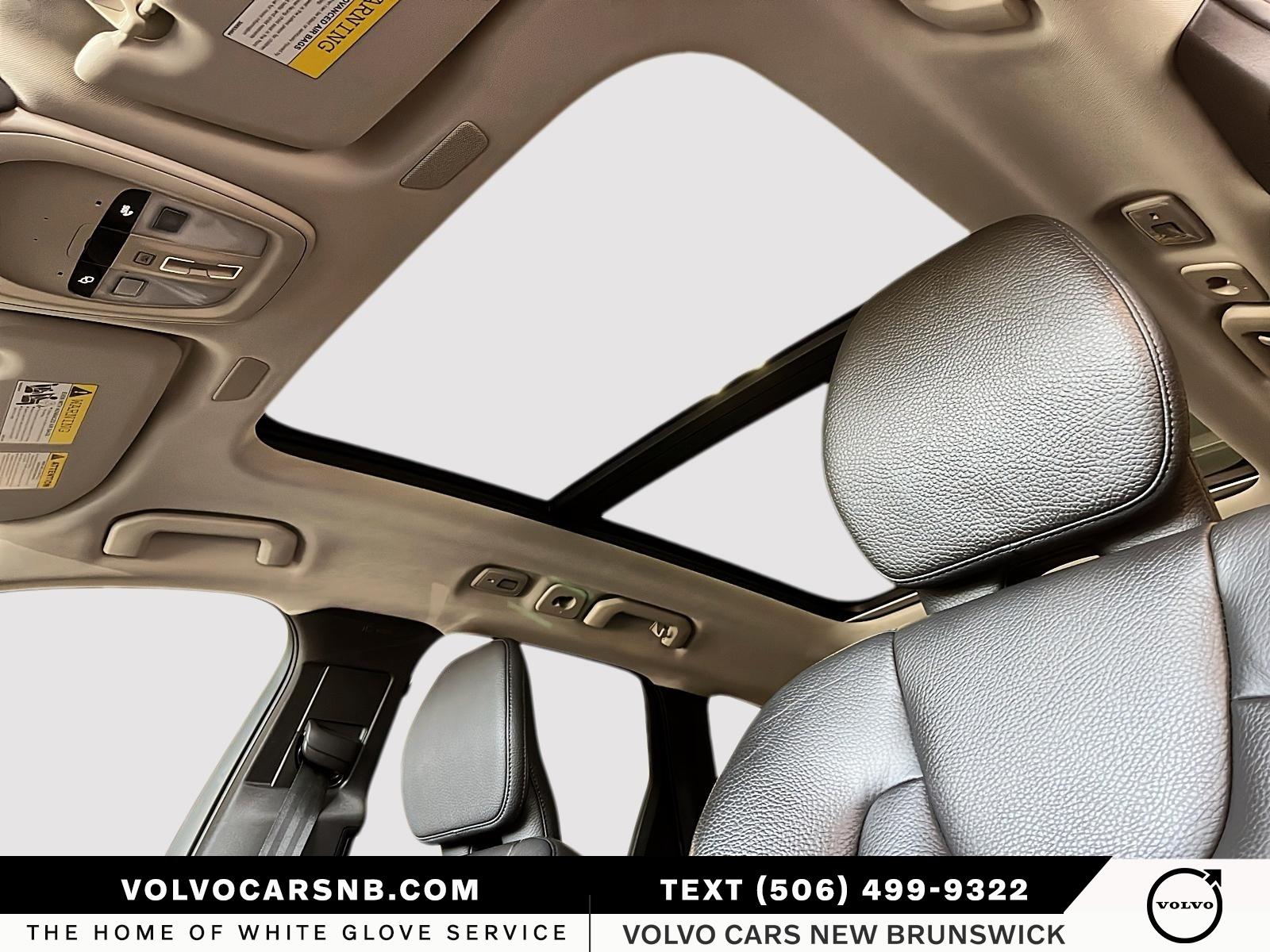 2024 Volvo XC60 B5 Plus Dark Theme