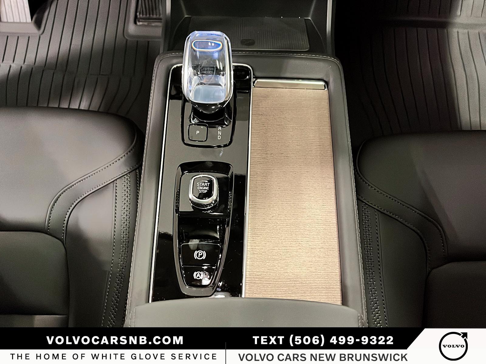 2026 Volvo XC90 B6 Plus Dark Theme