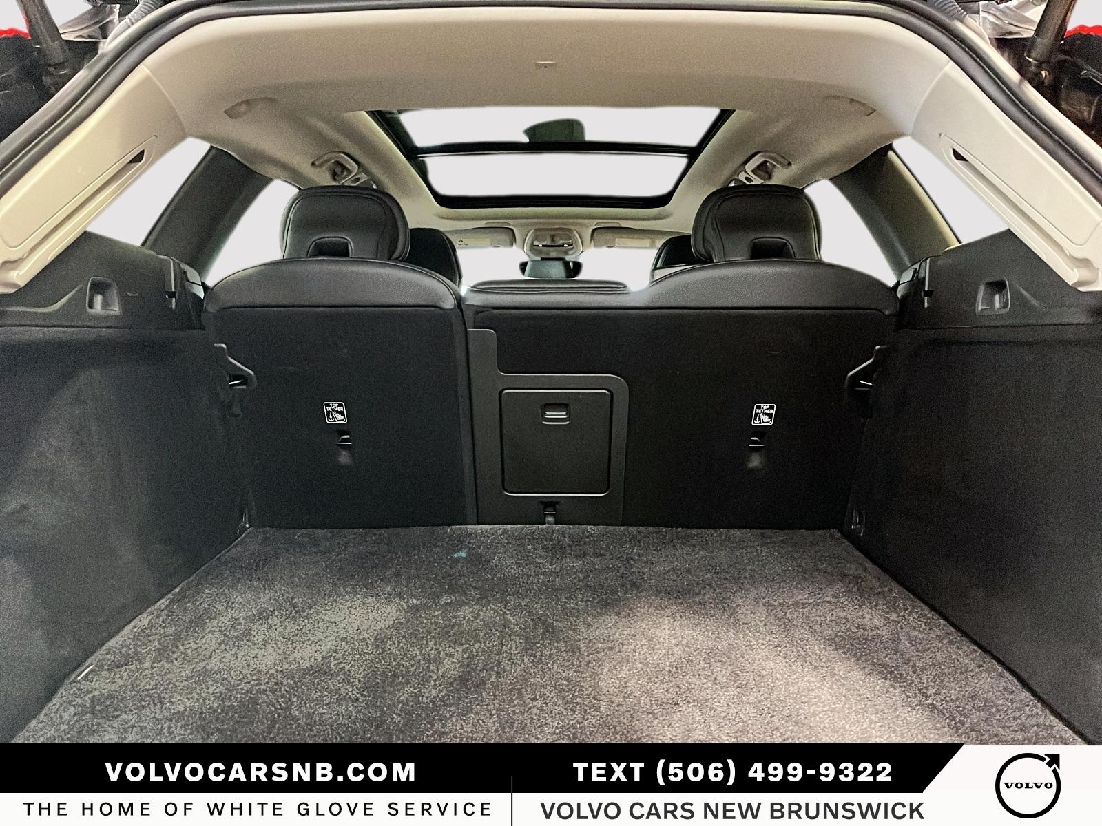 2024 Volvo XC60 B5 Plus Dark Theme