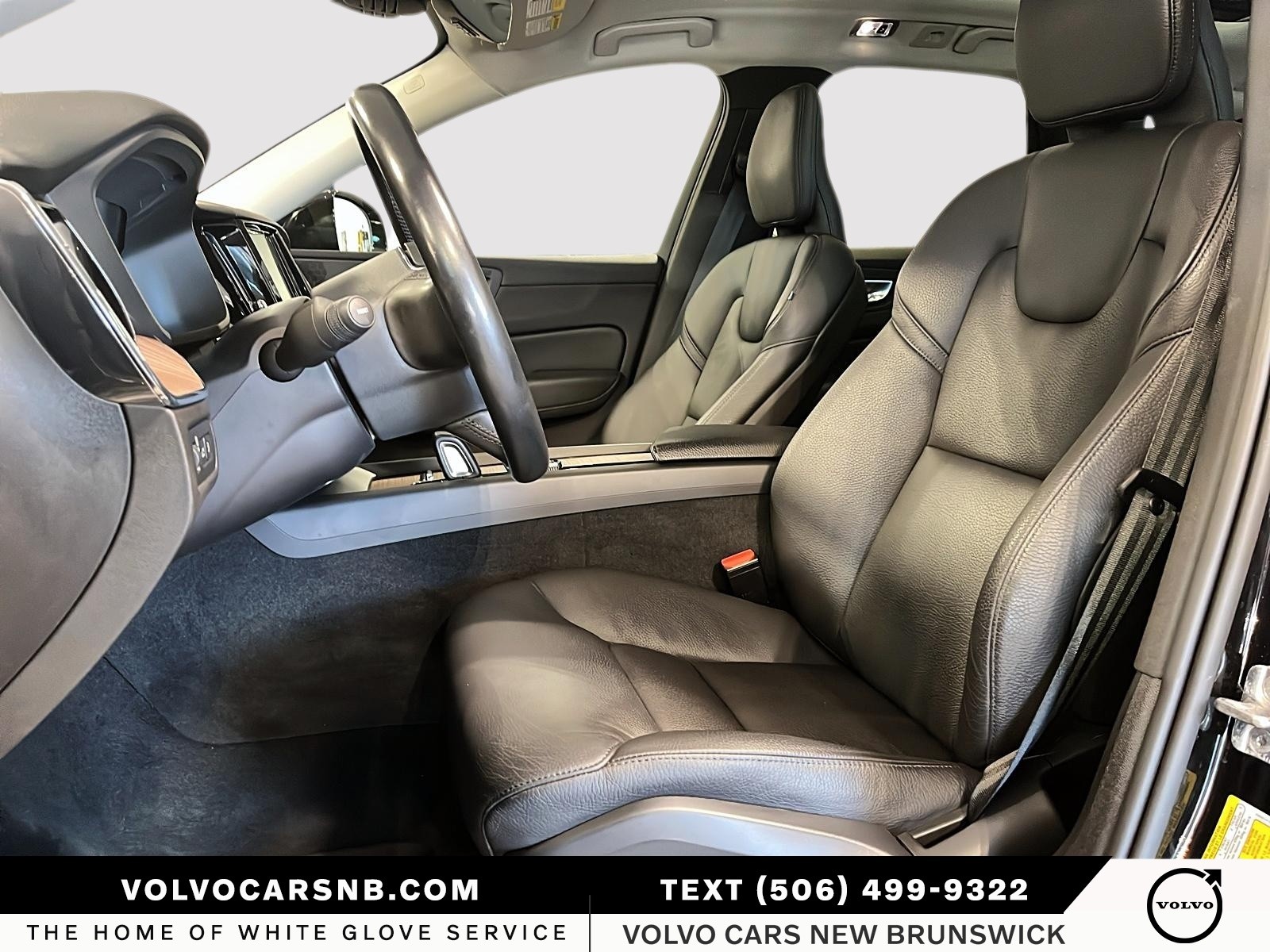 2021 Volvo XC60 Recharge Plug-In Hybrid T8 Inscription Expression