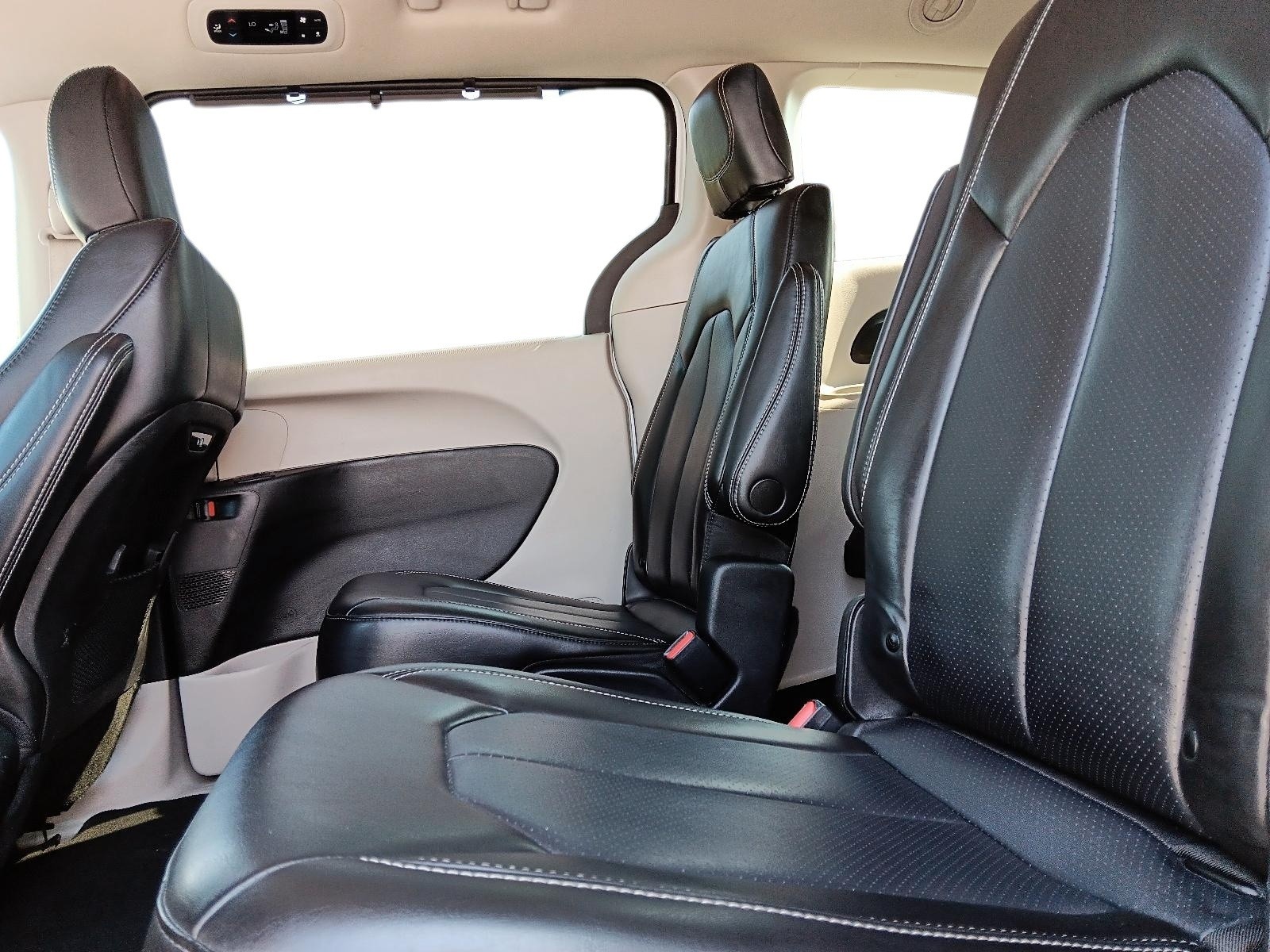 2023 Chrysler Pacifica Touring-L