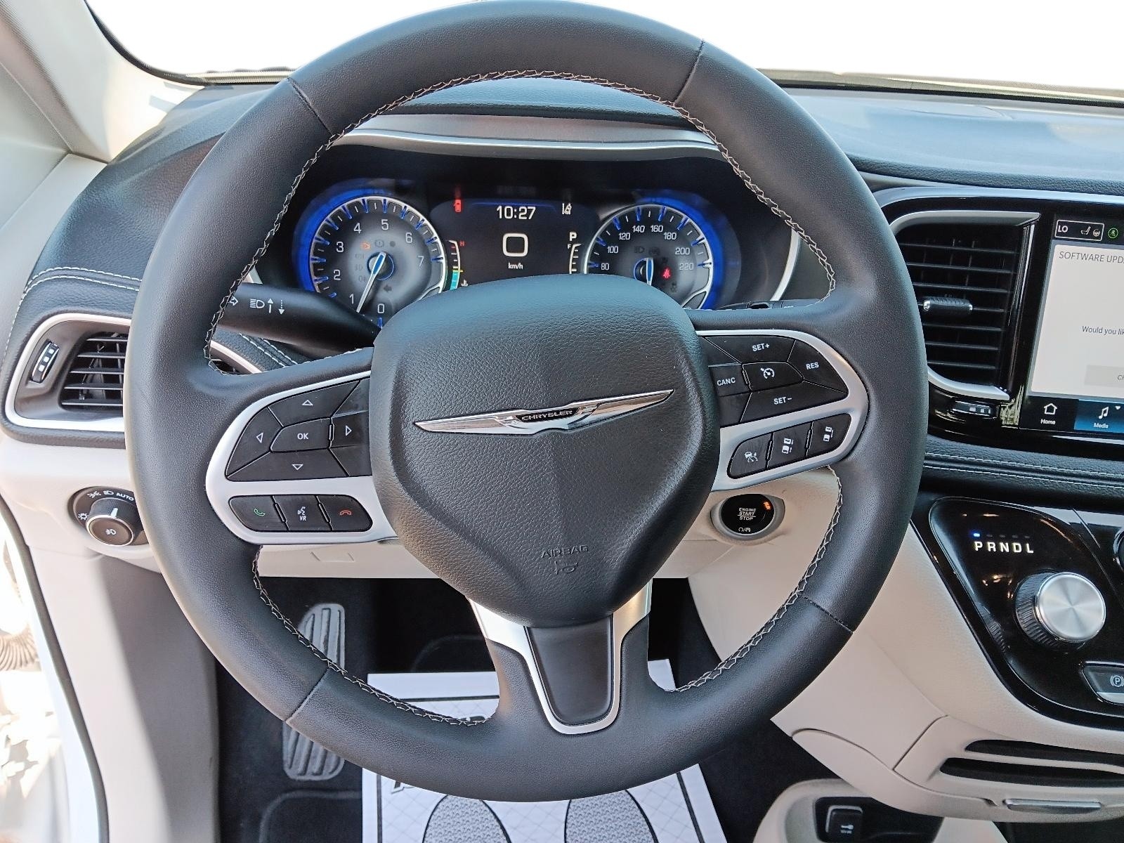 2023 Chrysler Pacifica Touring-L