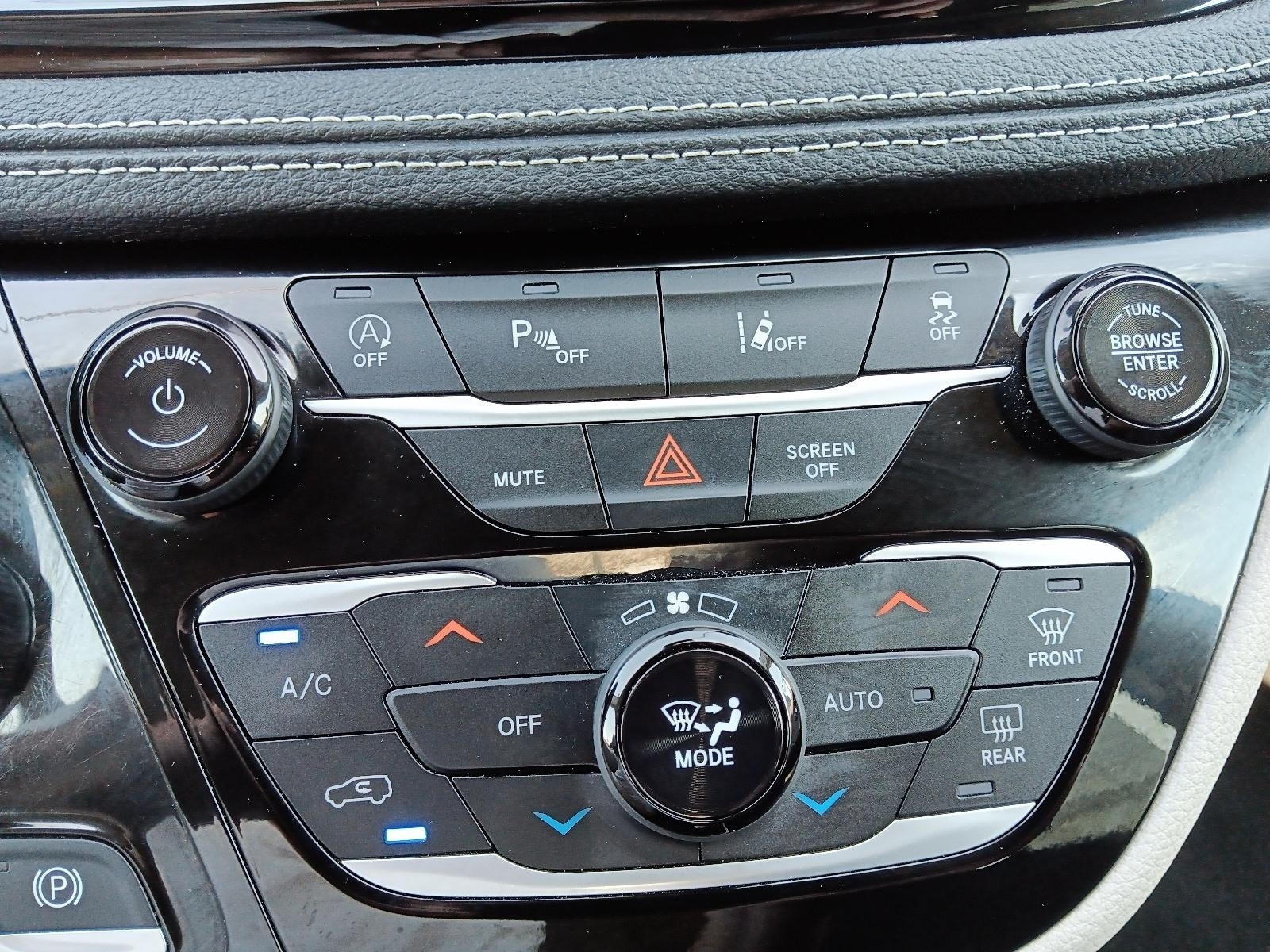 2023 Chrysler Pacifica Touring-L