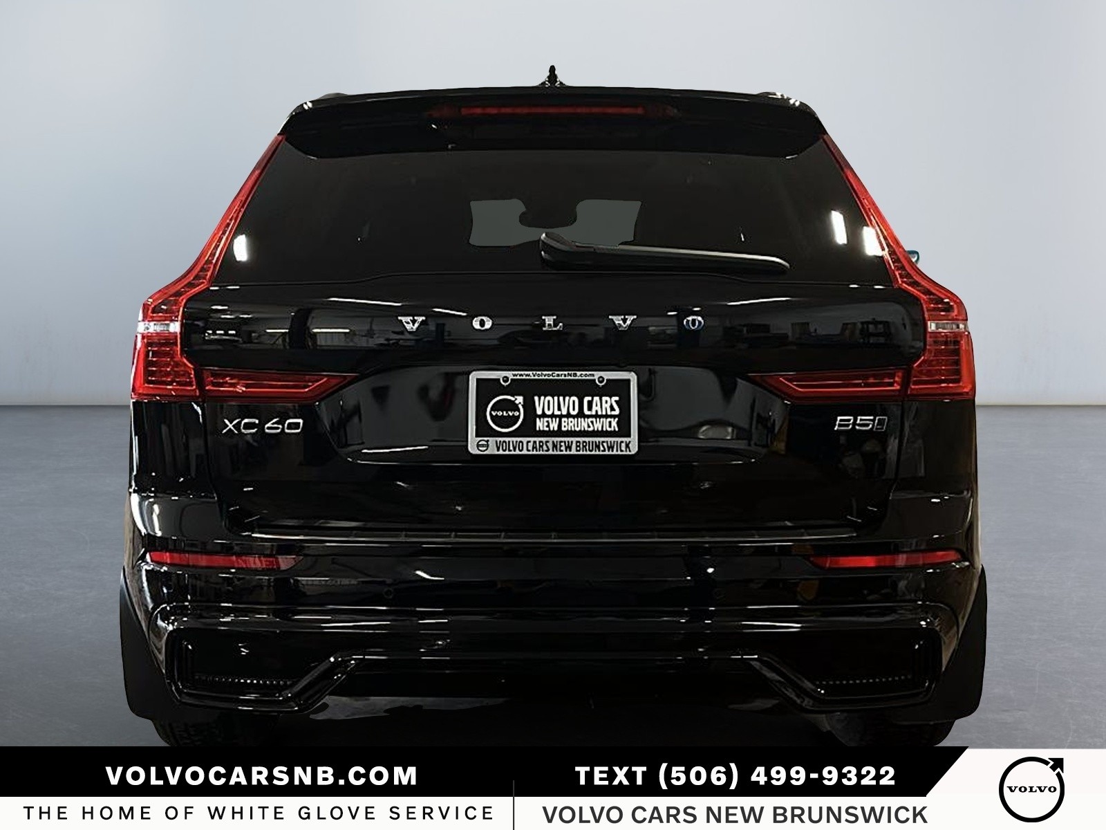 2024 Volvo XC60 B5 Plus Dark Theme