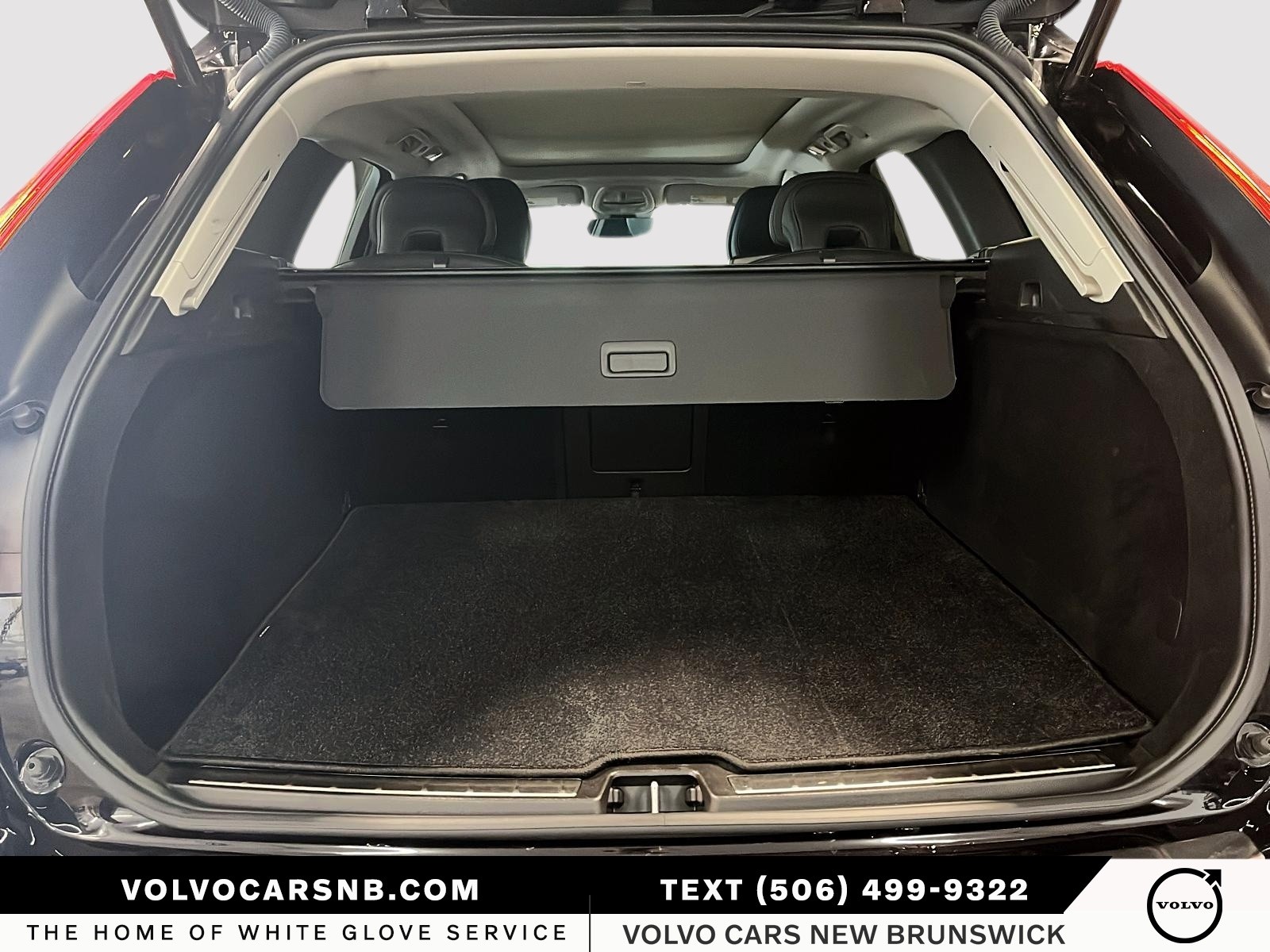 2024 Volvo XC60 B5 Plus Dark Theme