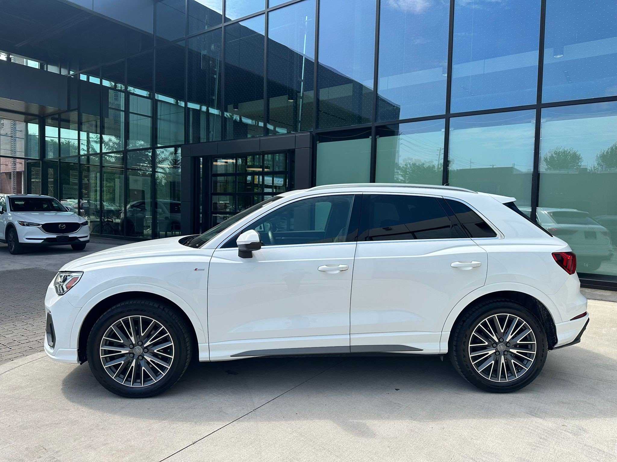 2020 White Audi Q3 45 Technik AWD SUV