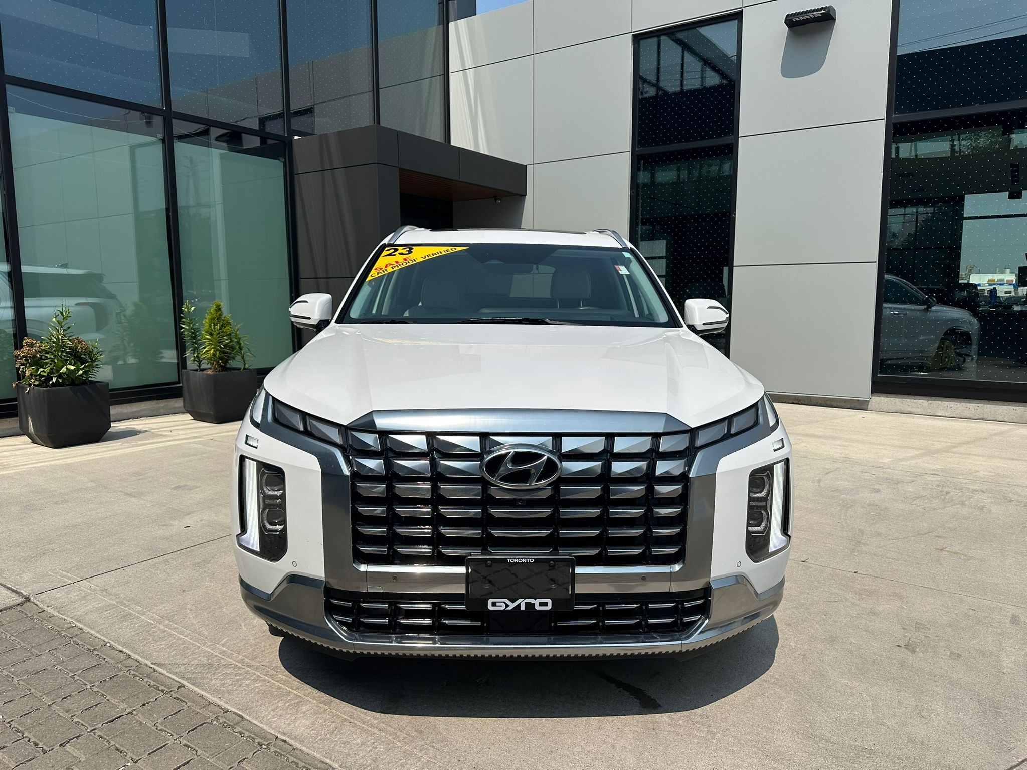 2023 White Hyundai Palisade Ultimate Calligraphy w/Beige Interior AWD SUV