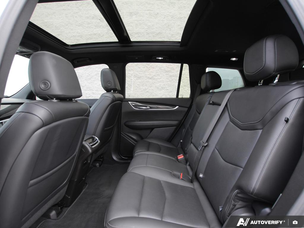 used 2022 Cadillac XT6 car, priced at $44,989