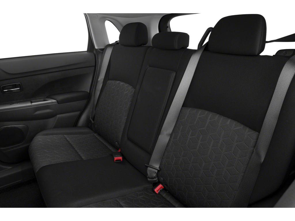 2025 Mitsubishi RVR SE